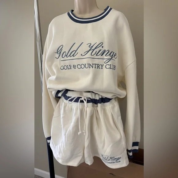 Gold Hinge White and Blue Sweatshirt and Shorts Set - Picture 2 of 7